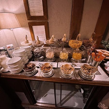 布勒伊-切尔维尼亚萨莫瓦宾馆住宿加早餐旅馆 外观 照片